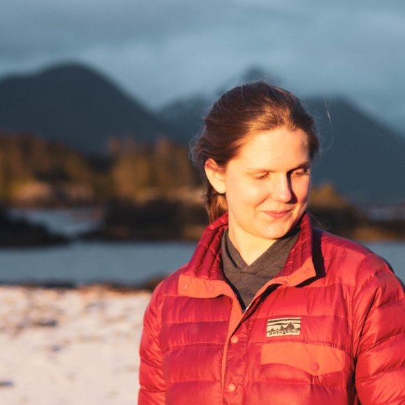 Meet your Posher, Emily - Picture 2 of 2